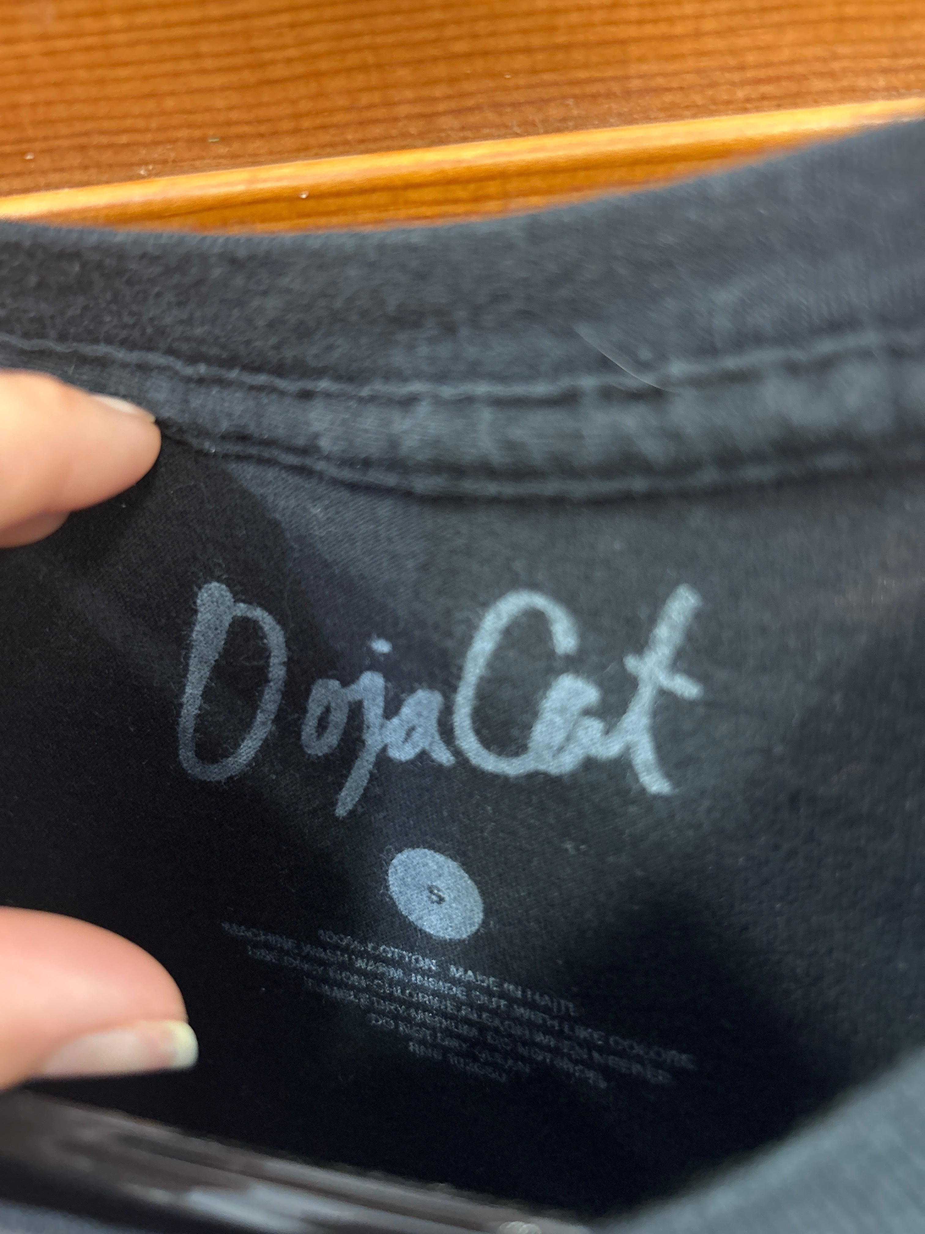 Hot Topic Doja Cat Black Graphic T-shirt Small