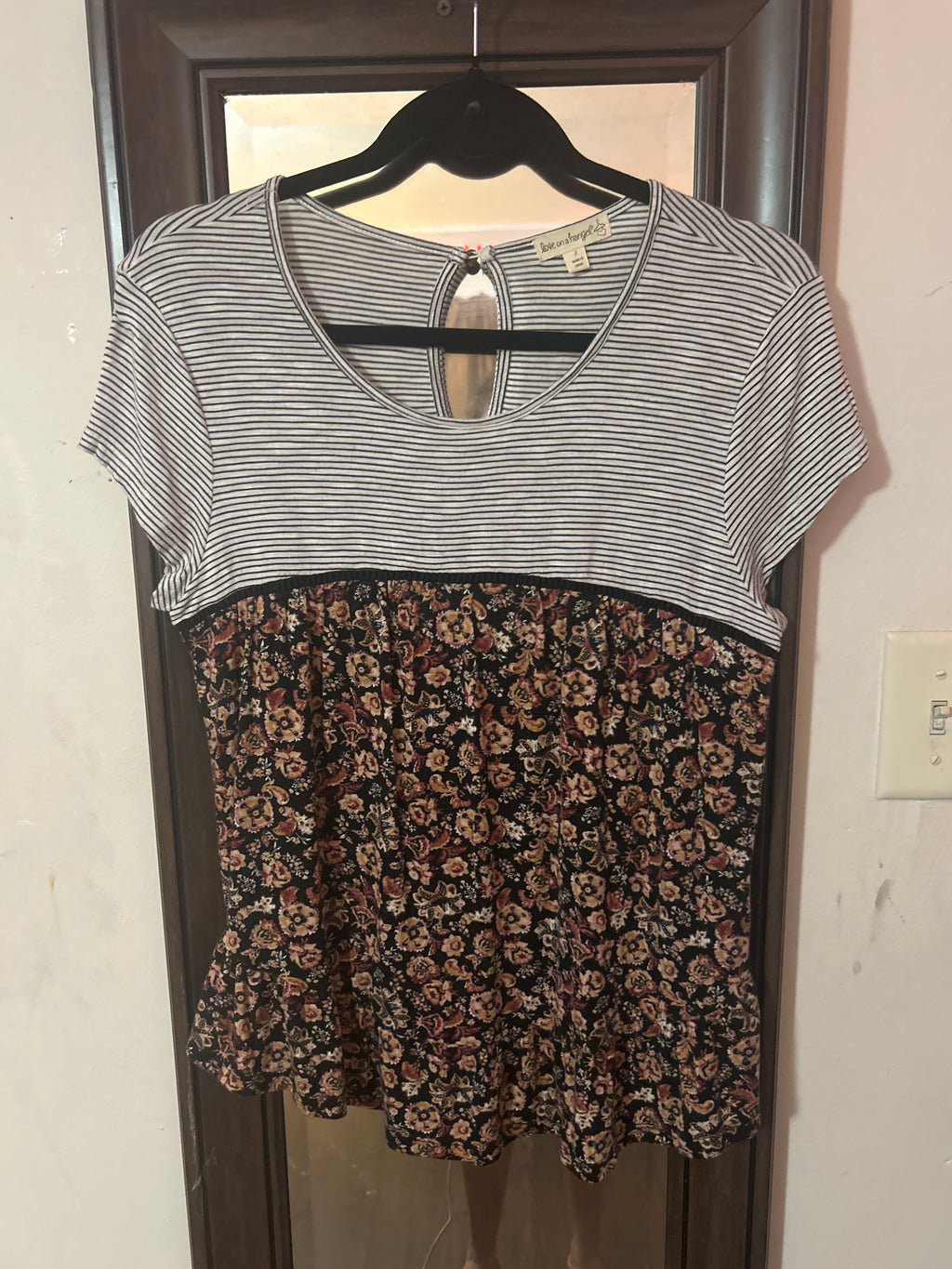 Love on a hanger tee Small