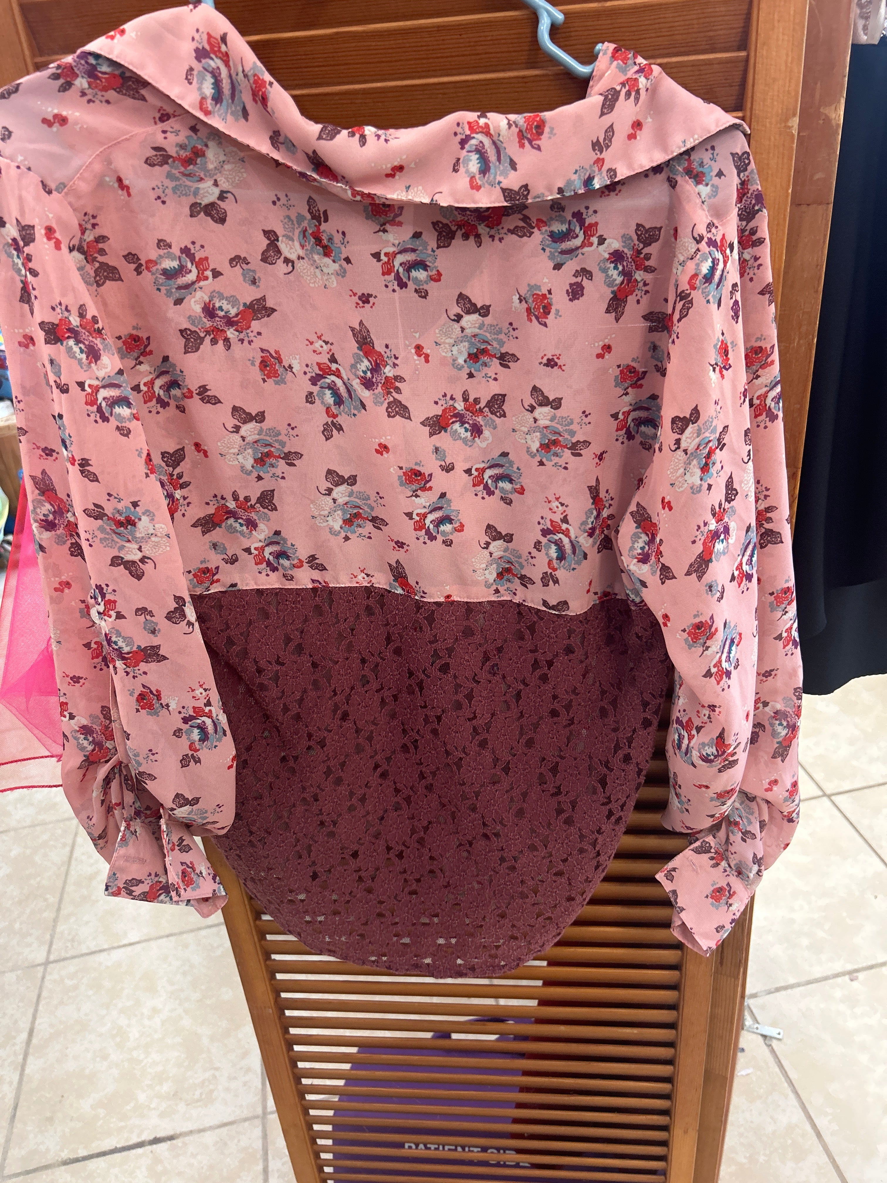 xhilaration Sheer Floral Blouse Button Down MEDIUM