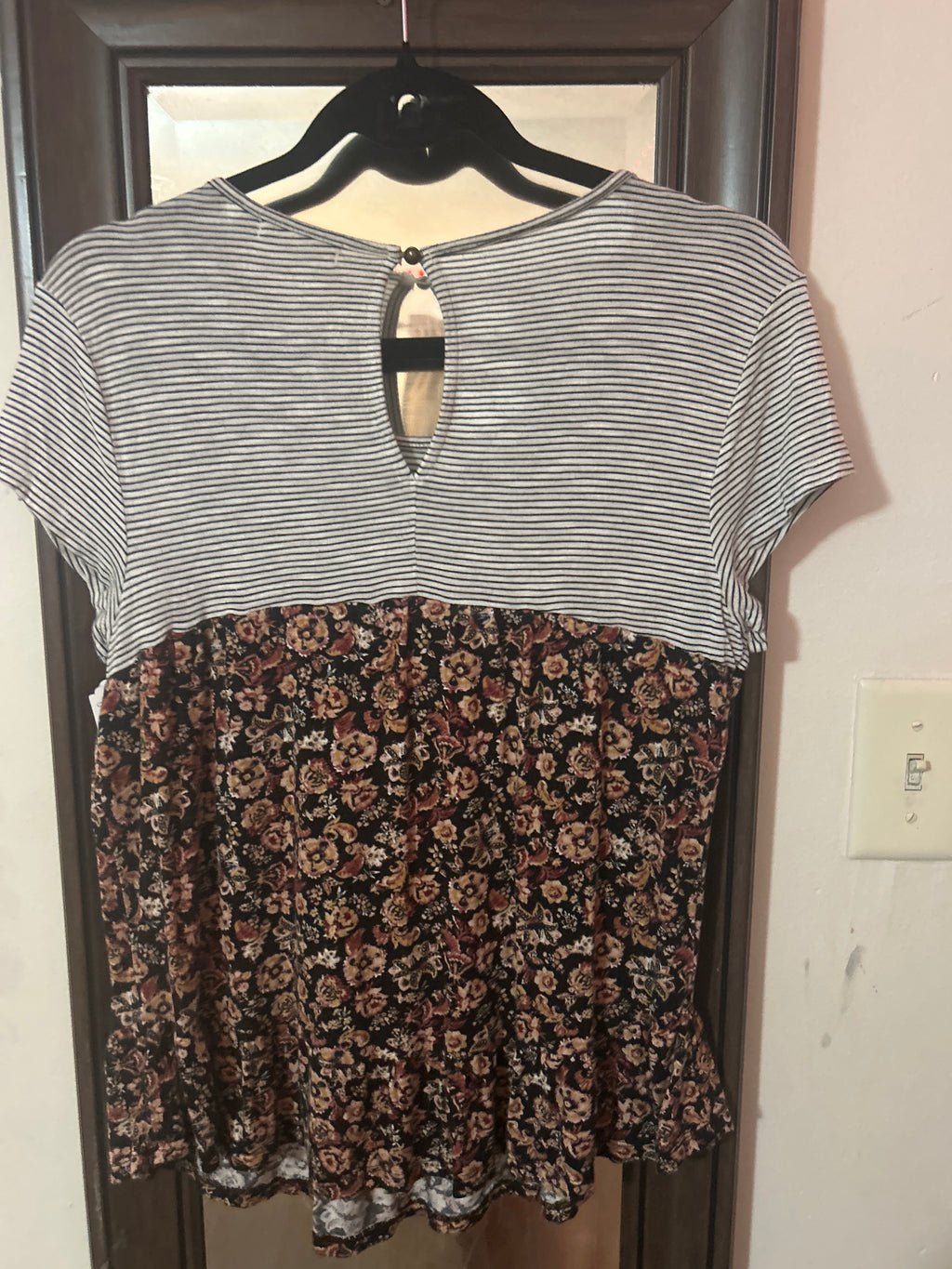Love on a hanger tee Small