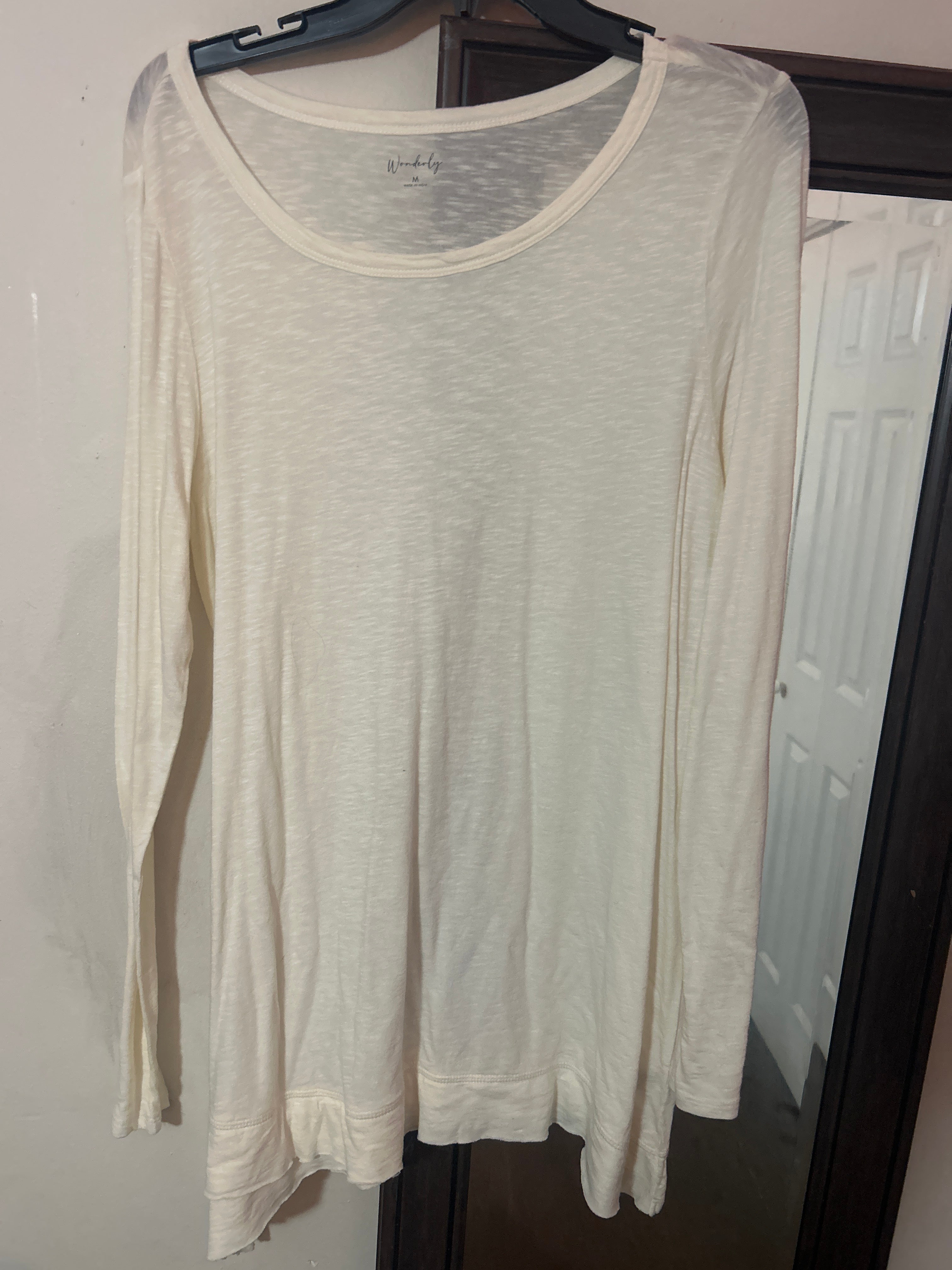 Wonderly Long sleeve NEW MEDIUM