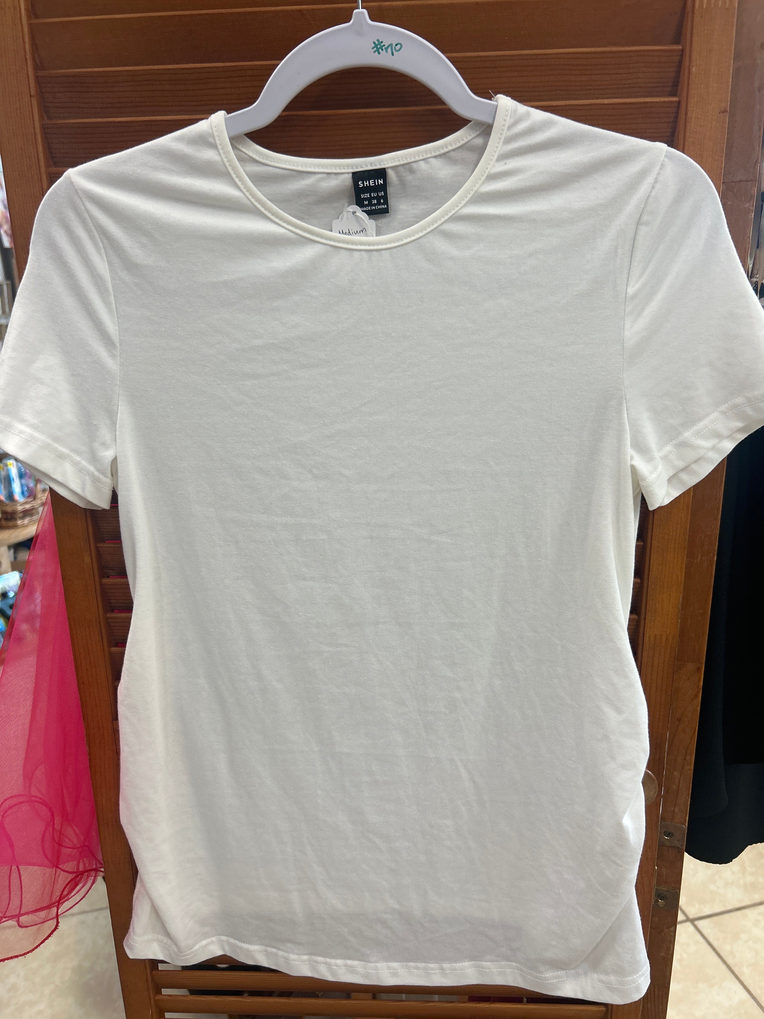 SHEIN tee MEDIUM