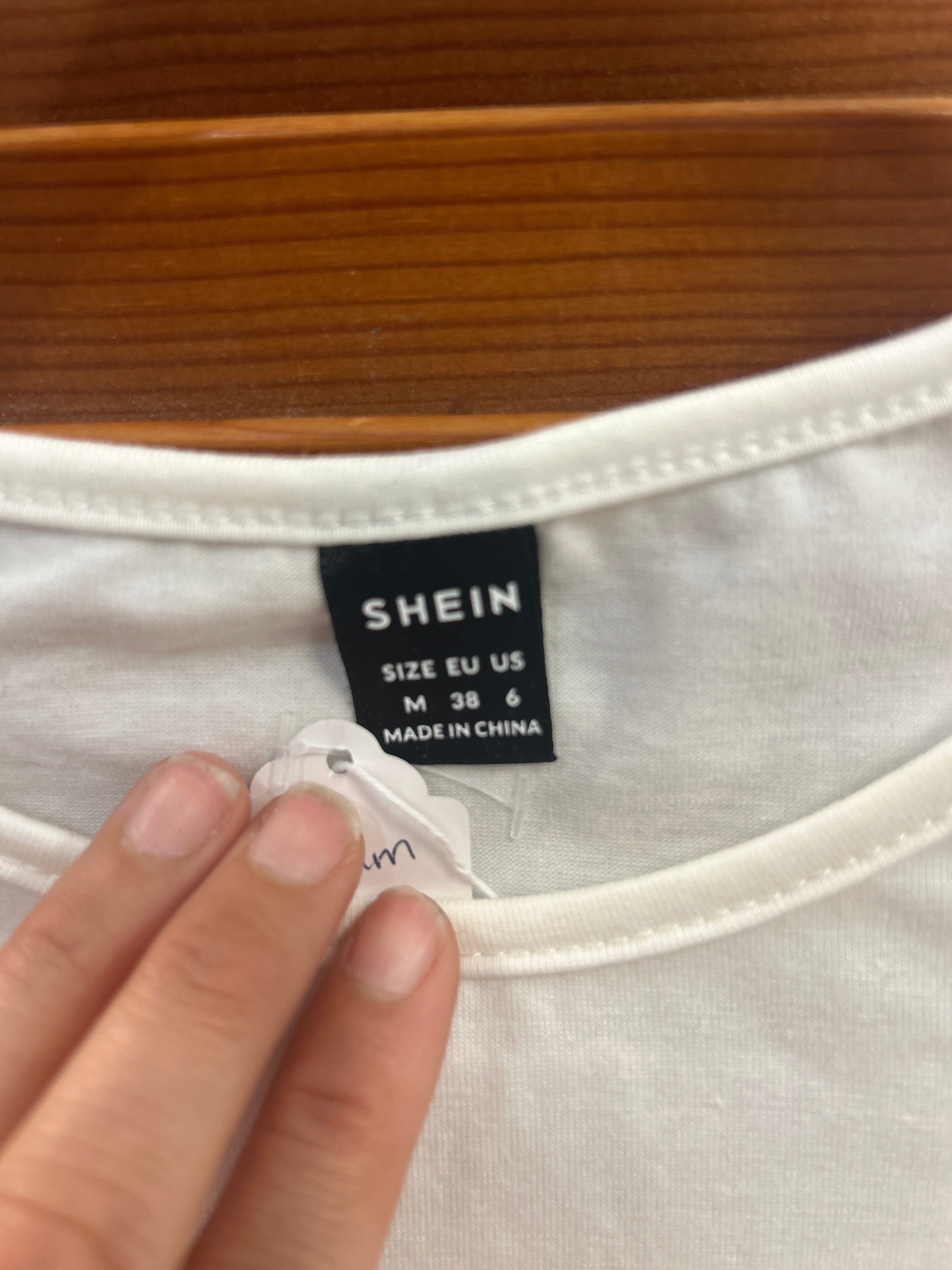 SHEIN tee MEDIUM