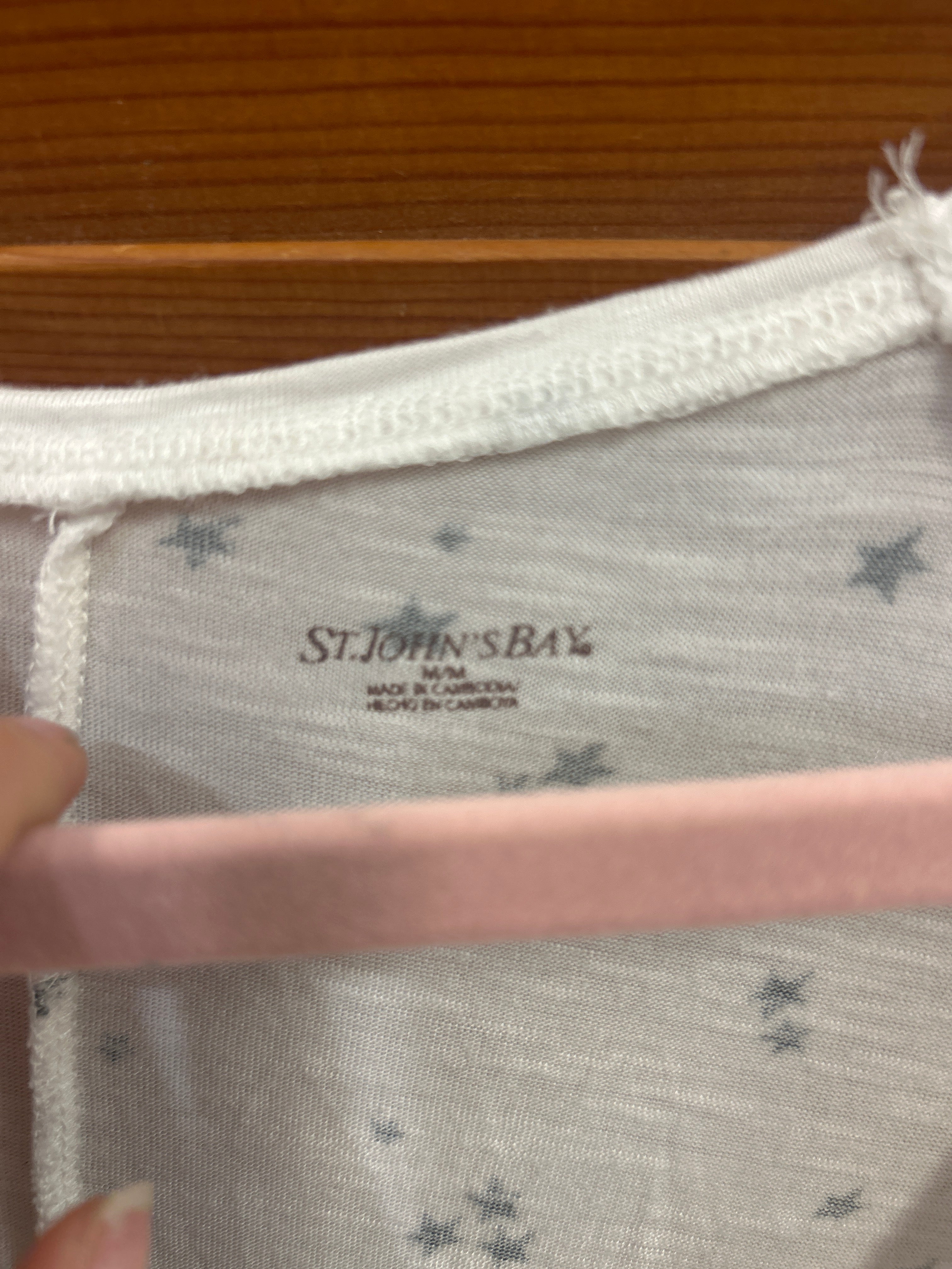 St. John’s Bay Tee MEDIUM