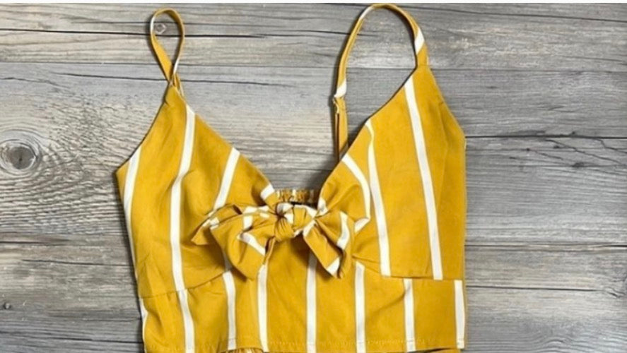 SHEIN crop top MEDIUM