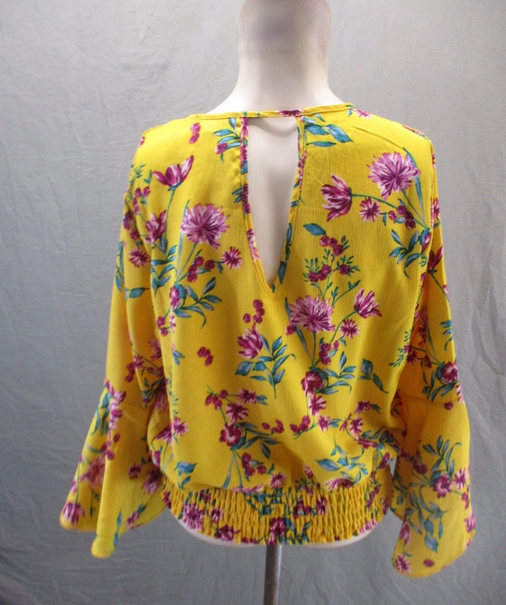 KAII Los Angeles Size S Womens Plunging Long Bell Sleeve Stretch Hem Blouse SMALL