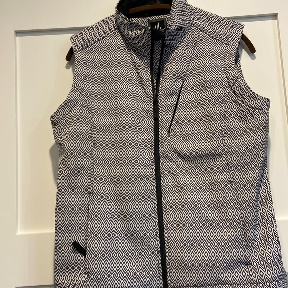 Pulse black and gray patterned reversible winter vest NEW SMALL