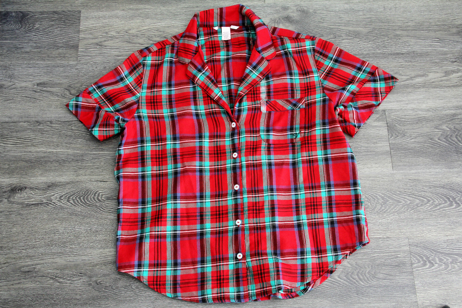 Victoria's Secret flannel short-sleeve pajama top MEDIUM