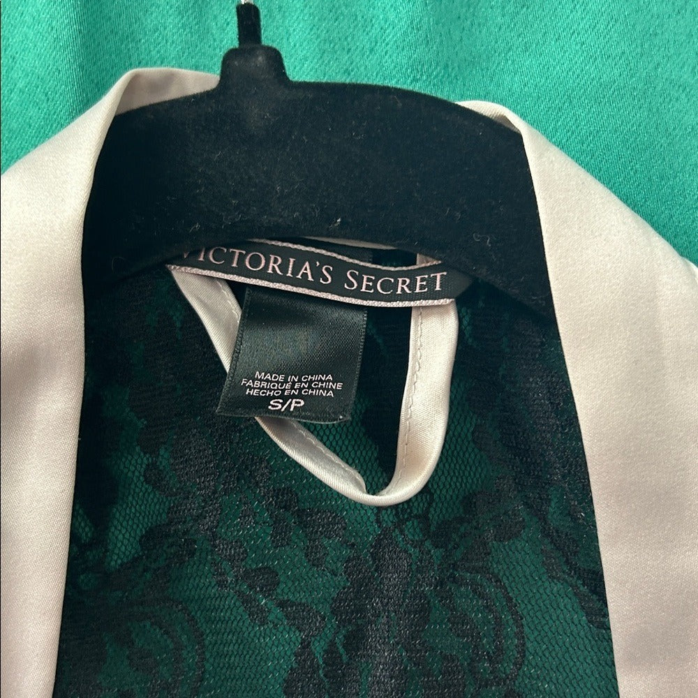 Satin robe, Victoria's Secret, white with black lace trim Size Small