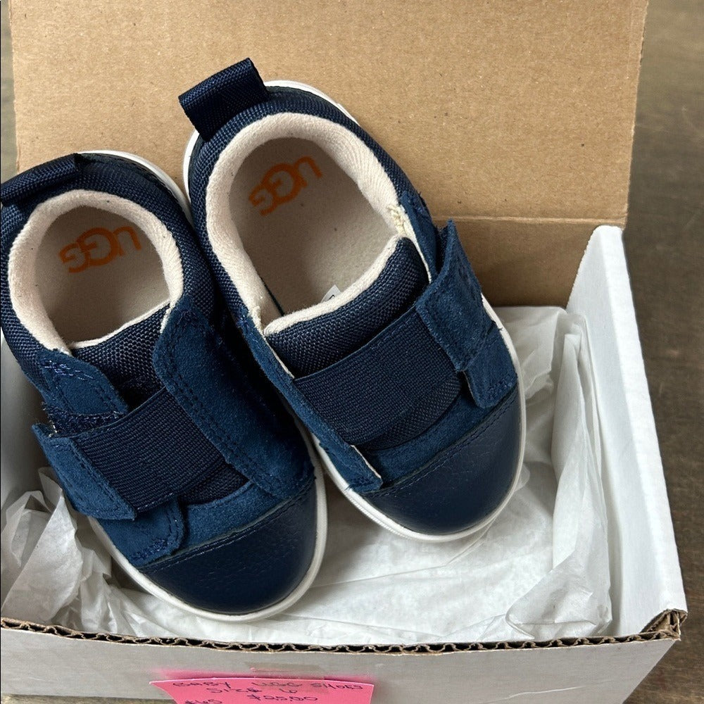 UGG Kids Dark Blue Sneakers size 6